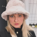 Jenni Poikelus puoliso on esikoisen isä