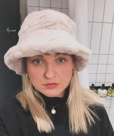 Jenni Poikelus puoliso on esikoisen isä