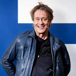Martti Syrjä, Eppu Normaalin laulaja ja kolmen vuonna 1996 syntyneen kolmoslapsen isä
